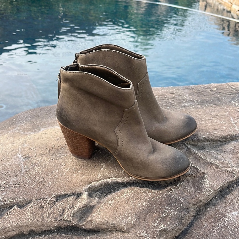 Genuine leather Nordstrom booties, comfy, zip-up, BP, comfy ankle boots
